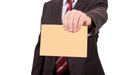 El Tribunal Constitucional considera que el emplazamiento mediante edictos sin haber agotado las posibilidades de notificación personal supone una vulneración del derecho a la tutela judicial efectiva